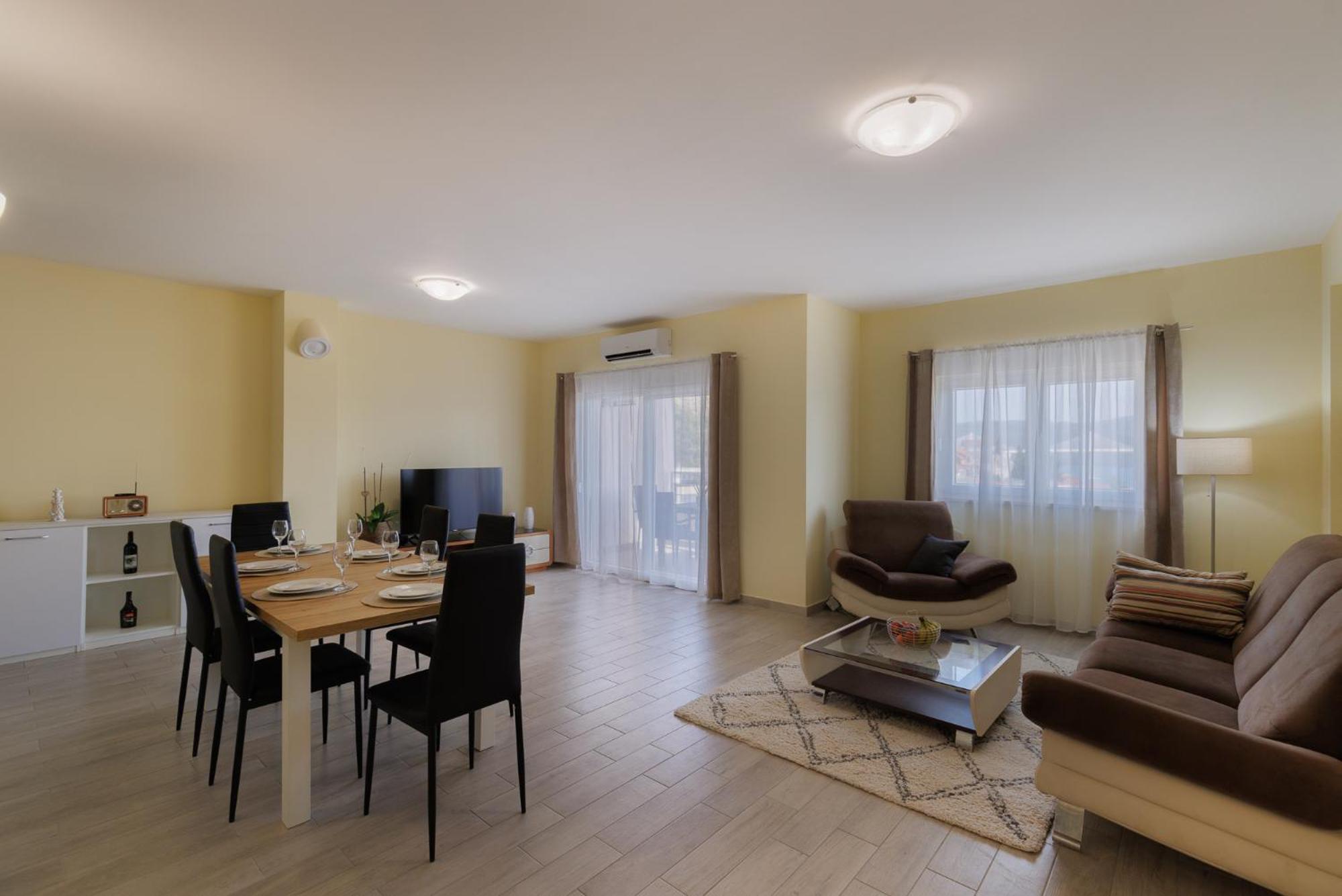 Apartman Maja Komarna Exterior photo